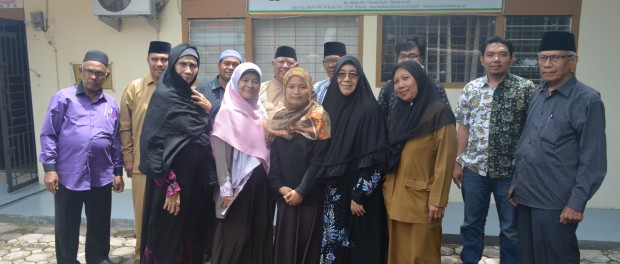 Foto bersama Flower Aceh dengan MAA Kota Banda Aceh